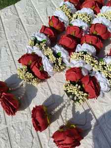 Par de Varmalas Florales Artificiales con Corona de Perlas y Rosas para Pareja, Jaimala, Collar de Honor para Ceremonia, Suministros para Eventos y Recepciones - Product Image 4