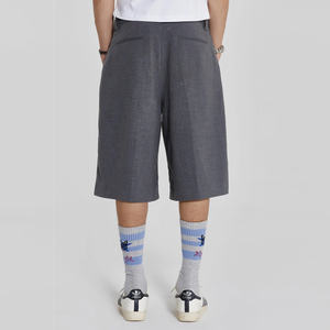 Bermudas personalizadas con dobladillo abierto y ajuste holgado de verano para hombre, pantalones cortos holgados de pierna ancha hasta la rodilla - Product Image 4