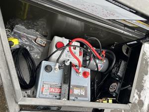 Remolque de Volteo MAXX-D D7X7212 2025 de 12' x 72\" con Capacidad de 10.67 Pies Cúbicos/Yardas Cúbicas, Componentes Centrales de Engranajes y Motor - Product Image 3