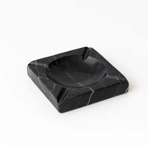 ที่เขี่ยบุหรี่เรซิ่นทำมือ ดีไซน์ทันสมัย หรูหรา ไร้ควัน รูปทรงสี่เหลี่ยม ตกแต่งบ้านและรถยนต์ ปรับแต่งสีและขนาดได้ - Product Image 3