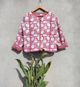 แจ็กเก็ต Kantha ทำด้วยมือ10ชิ้นเสื้อโค้ทของขวัญเพื่อนเจ้าสาวเสื้อโค้ทแบบกลับด้านได้คละแบบอินเดีย - Product Image 1