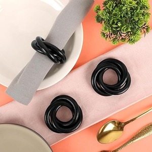 Anneau de serviette en résine torsadée, design personnalisé, nombreuses couleurs, porte-serviettes en chaîne, anneaux de serviette pour la décoration de table de fête - Product Image 2