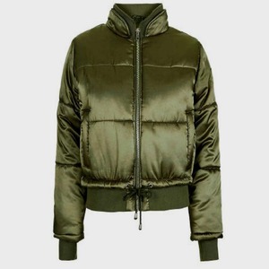 Veste matelassée en satin imperméable coupe-vent respirante avec logo personnalisé Printemps 2024 Homme Remplissage 100% polyester Fabricant de vêtements de sport - Product Image 1