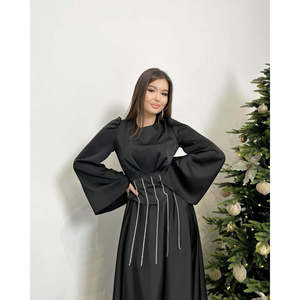 Elegante Vestido de Satén con Corte en A para Mujeres y Niñas, con Cintura Imperio, Escote Corazón, Diseño Cruzado y con Lazos, y Estampado - Product Image 6
