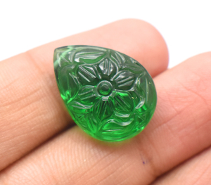 19,10 CTS Laboratorio tallado a mano Tallas de flores de Esmeralda Laboratorio en forma de pera Esmeralda Tallas en ambos lados 20X16mm - Product Image 3