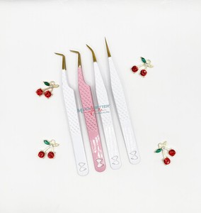 Pinzas para Pestañas de Acero Inoxidable Personalizadas con Orificio en Forma de Corazón, Recubiertas de Pintura Rosa, Pinzas para Pestañas con Punta de Fibra, Logotipo Personalizado - Product Image 2