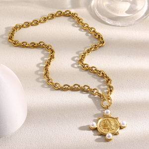 Collar de joyería Vintage de perlas de imitación Dreamshow, collar con colgante de retrato de Reina grabado, joyería de acero inoxidable chapada en oro - Product Image 5