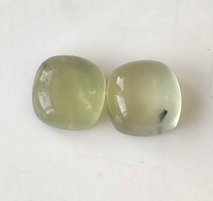 Vente en gros de pierres précieuses naturelles Prehnite 6mm-20mm Cabochon coussin dos plat vert pierre précieuse en vrac pour la fabrication de bijoux - Product Image 1