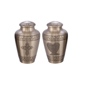 โกศเผาศพทองเหลืองคุณภาพสูงราคาไม่แพงพร้อมดีไซน์ที่สวยงามและวัสดุที่ทนทานสำหรับจัดเก็บและจัดแสดงขี้เถ้า - Product Image 3