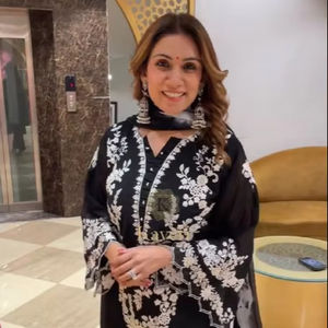 DESIGNER TOP EN GEORGETTE LOURDE NOIR AVEC IMPRESSION NUMÉRIQUE DUPATTA - Product Image 4