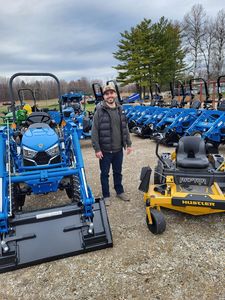 Tondeuse à gazon abordable 23hp EPA LS 4x4 Petit tracteur avec chargeur frontal Tracteurs à pelle arrière Camions Agriculture Abordable 23hp EPA - Product Image 6