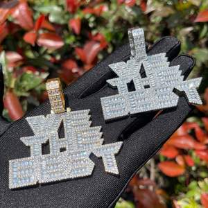 Collier sur mesure 'We Best' en argent 925 plaqué rhodium avec moissanite taille baguette VVS1 pour homme, pendentif hip-hop glacé style célébrité - Product Image 2