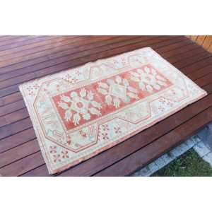 Vintage Small Rug 2.6x4.4 ft, Turkish <b>Red</b> Solid <b>Wool</b> Rug - Product Image 2