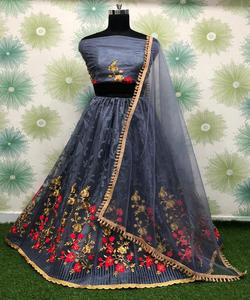 Hermosa colección de colores Lahenga Choli con trabajo de bordado Precio más bajo Mercado Surat Gujaart Ropa étnica Alphanumero - Product Image 3