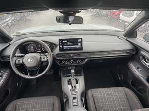 IMPRESIONANTE HONDA HR-V SPORT AWD CON TRANSMISIÓN AUTOMÁTICA Y ASIENTOS DE CUERO - Product Image 3