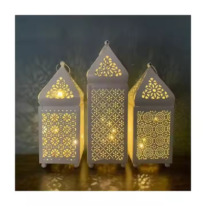 Linternas Amazons Linternas de velas decorativas de metal en dos tamaños para iluminación del hogar y jardín, hechas a mano y directas de fábrica. - Product Image 5