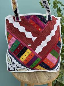 Venta al por mayor lote de bolso de mano de algodón acolchado Patchwork impreso para mujeres para uso diario en la playa de comestibles - Product Image 2