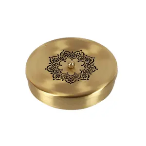 กล่องเครื่องเทศทองเหลืองแกะสลักดีไซน์สวยกล่องเครื่องเทศดีไซน์สวยด้วยโลหะทองเหลืองสัมผัสสีทอง - Product Image 5