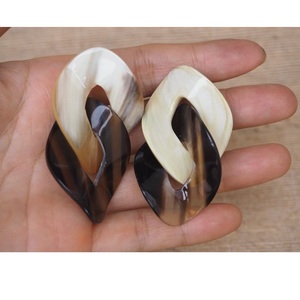 Pendientes colgantes de cuerno de ganado Natural hechos a mano para mujer, joyería Bohemia étnica ligera, lágrima inspirada en la naturaleza, ecológica - Product Image 6