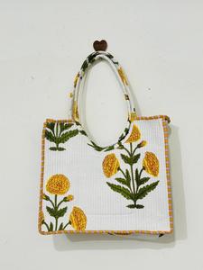 กระเป๋าสะพายผ้าฝ้ายสีขาวขนาดใหญ่แบบกลับด้านได้พิมพ์ด้วยมือพร้อมโซ่กระเป๋าสะพายทำมือแบบพกพาสำหรับการเดินทาง - Product Image 2