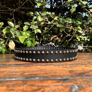 Ceinture classique en cuir de buffle d'eau cloutée de style western avec motif CROWN et boucle en laiton massif finition nickel 35MM - Product Image 5