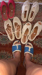 Vente en gros de pantoufles et sandales marocaines faites à la main en raphia, chaussures tissées écologiques pour femmes et hommes, commande en gros, fournisseur direct - Product Image 2