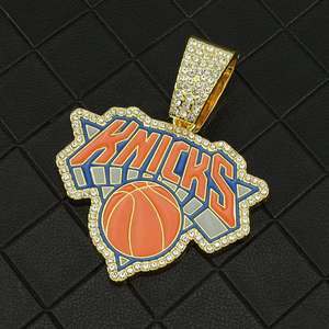 จี้บาสเก็ตบอลแบบปรับแต่งได้ของทีมนิวยอร์กนิกส์ สร้อยคอฮิปฮอปสไตล์สปอร์ต เงินแท้ 925 ชุบทอง 14K ประดับโมอิสซาไนต์ แฟชั่นสำหรับทุกเพศ - Product Image 2