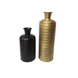 top trending Home Decorative Metal Flower <b>Vases</b> Customized Modern Aluminum Flower Pots For Home And Table Decoration - Product Image 2
