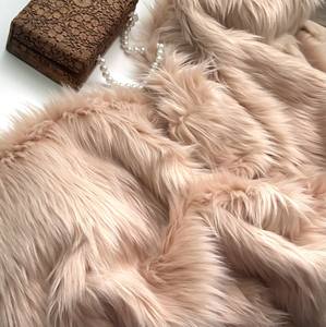 100% Polyester matelassé matériel solide fausse fourrure polaire Minky deux couleurs velours tissu pour jouet couverture tapisserie d'ameublement Textile à la maison - Product Image 4