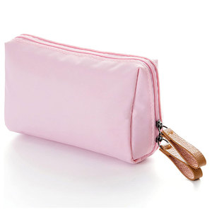 Trousse de Toilette Style Moderne avec Compartiments Intérieurs Organisés, Trousse de Toilette Robuste pour Voyageurs Fréquents et Aventures en Plein Air - Product Image 1