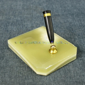 Porte-stylo en onyx vert et laiton, organisateur de bureau de luxe, accessoire de bureau en pierre fait main, cadeau élégant pour la décoration de la maison et du bureau, style moderne - Product Image 2