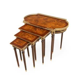 Juego de Mesas de Servicio Ovaladas Clásicas de Lujo con Marcos de Madera Sólida y Detalles en Oro Antiguo para Interiores Elegantes - Product Image 1