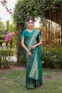 Último traje de diseñador Estilo moderno Alta demanda Satén Seda Saree Premium Trabajo manual Mujer Fabricación de moda de la India - Product Image 4