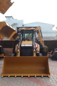 รถตักดินหนอนผีเสื้อเครื่องจักรที่ใช้ใน424จากอินเดียสำหรับการก่อสร้างและทางหลวงมีวางจำหน่ายแล้ว - Product Image 4