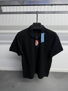 T-shirt uni pour homme 100 % coton tissé, manches courtes, col en V, décontracté, respirant, écologique, OEM ODM, logo personnalisé, étiquette privée sur le devant - Product Image 5