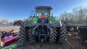 Tractor 2022 Fendt 1038 Vario-Tractor MFWD de 380 HP con motor MAN, transmisión Vario continua y sistema hidráulico Bosch - Product Image 3