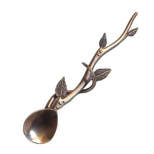 Juego de Cubiertos Modernos con Mango Texturizado Dorado, Elegante Vajilla de Acero Inoxidable, Accesorios Premium para Mesa de Comedor - Product Image 6