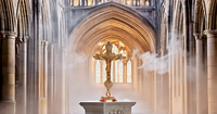 Cadeaux religieux, croix de Christ en laiton poli, crucifix, Seigneur Jésus sur la croix, statue en laiton, décoration d'intérieur