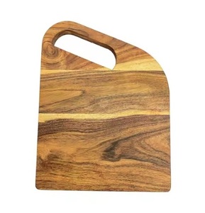 Planche à découper en bois faite à la main avec grain de bois naturel, planche à fromage, ajoute de la chaleur et de l'élégance à l'intérieur des cuisines - Product Image 2