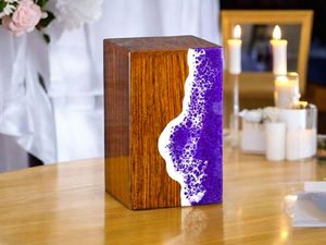 Urna Funeraria de Resina y Madera Resistente |   Servicio OEM |   Precio de Fábrica - Product Image 2