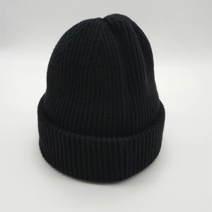 Gorros de Invierno de Punto de Alta Calidad, Personalizados, 100% Acrílico, Fabricante OEM, Gorros Cálidos de Moda, Bordados con Pedrería, Unisex - Product Image 2