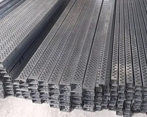 Structure durable en acier galvanisé GI Raceway pour tous vos chemins de câbles électriques du fournisseur indien - Product Image 2