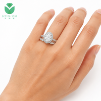 Bague de fiançailles et de mariage personnalisée classique en or blanc 18 carats avec halo de diamants de laboratoire ovales couleur D certifiés IGI