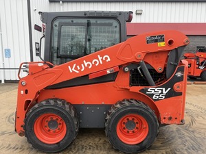 2025 Kubota SSV65 Skid Steer Loader - 65 HP Chargeur compact à levage vertical pour la construction et l'agriculture - Product Image 2