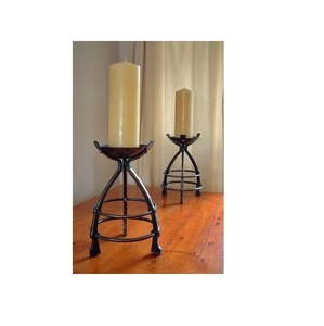 Bougeoir en métal luxueux Pièce maîtresse élégante pour salons, chambres et rassemblements spéciaux - Product Image 5