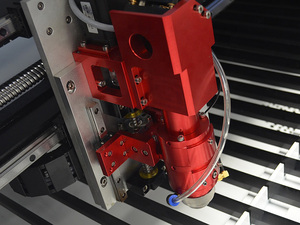 พร้อมจัดส่ง เครื่องตัดเลเซอร์โลหะและอโลหะรุ่นใหม่ที่ดีที่สุดปี 2025 สำหรับขาย - Product Image 4