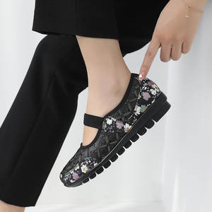 [JSHOE] Artículo Imprescindible, Mocasines Planos de Piel Vacuna Natural Delrona con Perforaciones, Estilo Minimalista Y2K para Mujer - Product Image 1