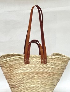 Sac en paille tissé à la main avec des accents en cuir - Panier de marché français, sac de courses écologique, sac de marché français élégant - Product Image 2