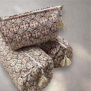 Beige Cotton Cosmetic Pouch Set 3 Waterproof Machine Washable Travel Organizer Bags <b>for</b> <b>Makeup</b> Jewellery Stationery <b>Storage</b> - Product Image 3