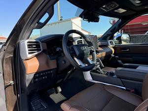 Toyota Tundra Edición 1794 2024, Motor V6 Twin Turbo de 3.4 Litros, Transmisión Automática de Diez Velocidades - Product Image 5